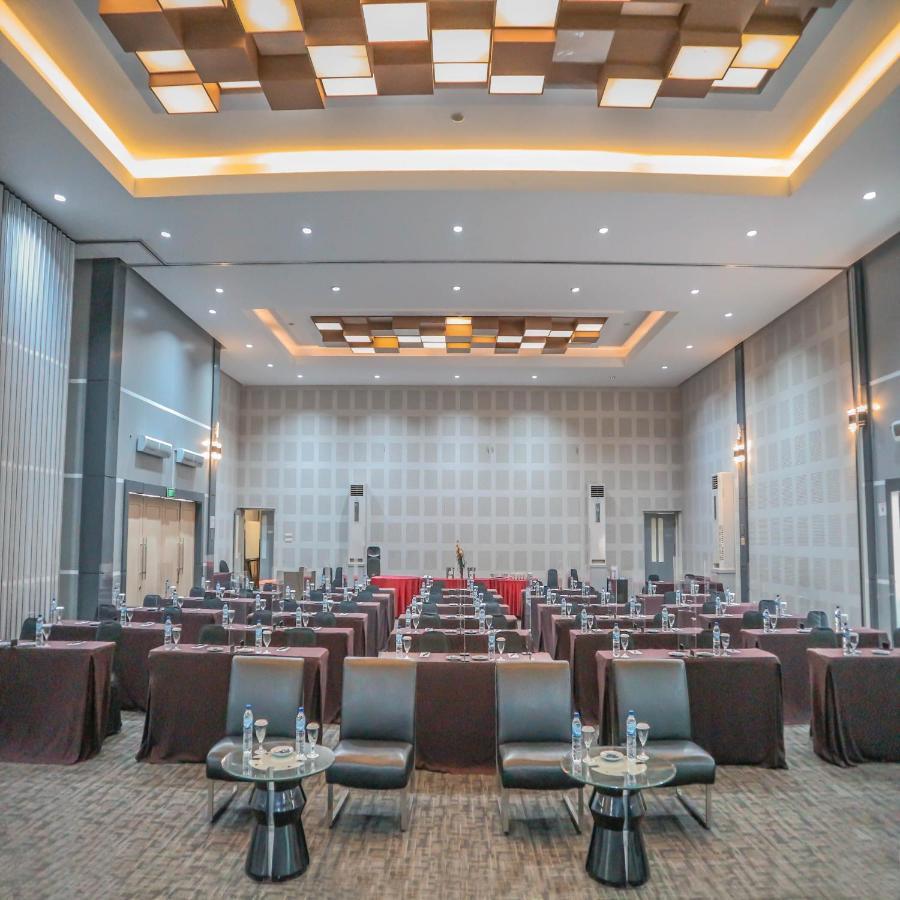 โรงแรมฮอริซั่น เพกาลงกัน เปอกาโลงัน ภายนอก รูปภาพ