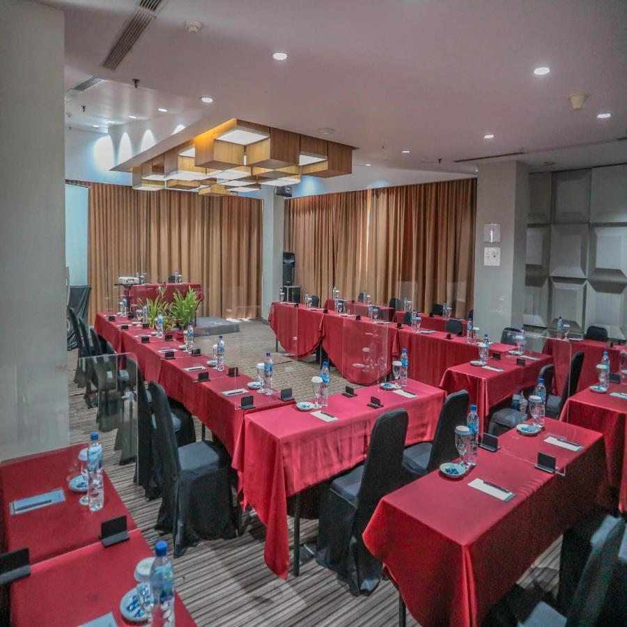 โรงแรมฮอริซั่น เพกาลงกัน เปอกาโลงัน ภายนอก รูปภาพ