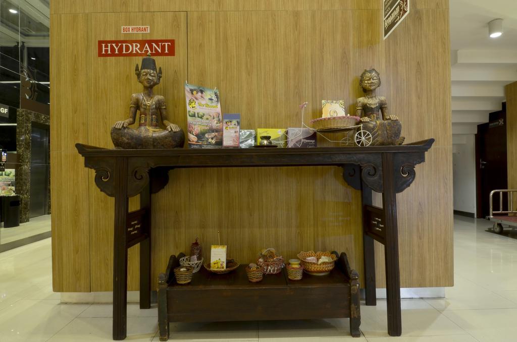 โรงแรมฮอริซั่น เพกาลงกัน เปอกาโลงัน ภายนอก รูปภาพ